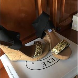 Steve Madden Wedge Heels Size 6